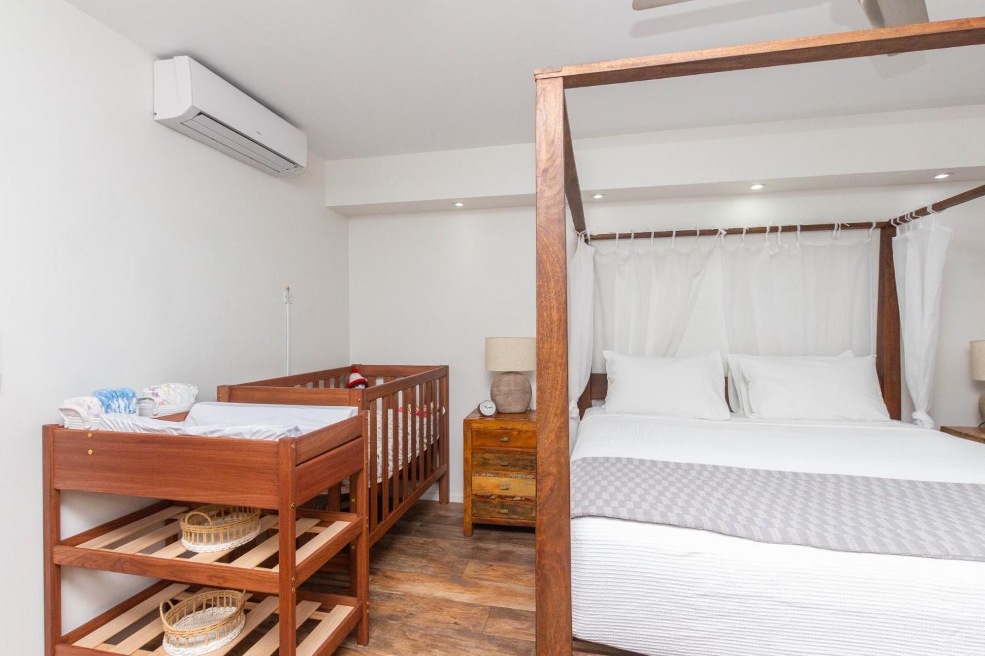 Luxury Pool Side Apartment In Beachfront Resort Cairns Zewnętrze zdjęcie
